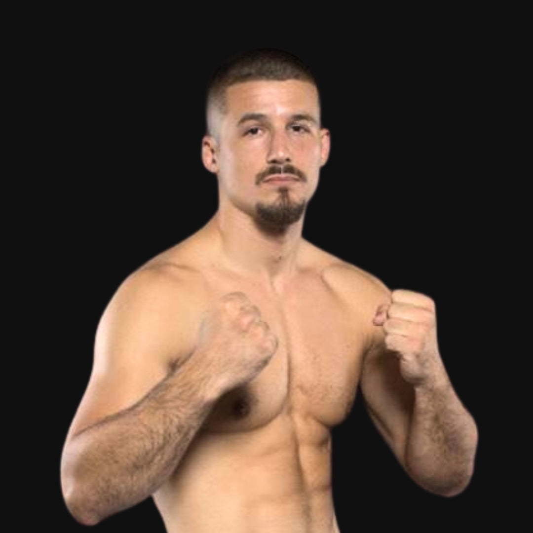 Enes Kollari — Mellanvikt fighter, AFN